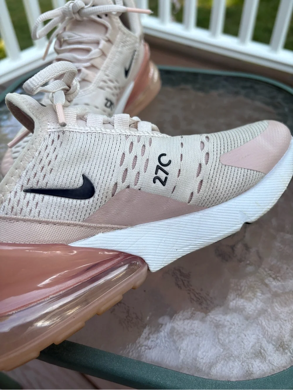 ✨ NIKE ✨ Pink Air Max 270 Sneakers Size 6